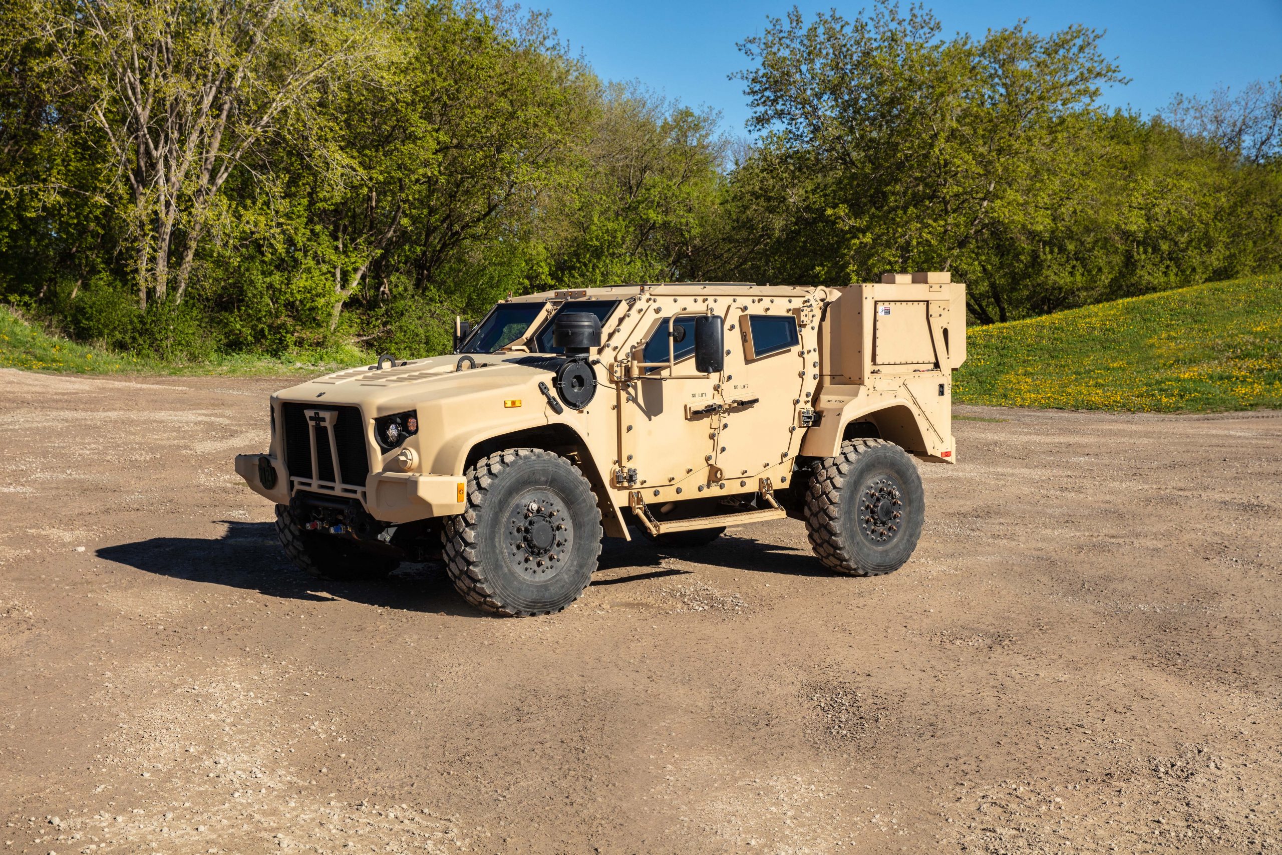 Hybrid Electric JLTV (eJLTV) 3 | Oshkosh Defense